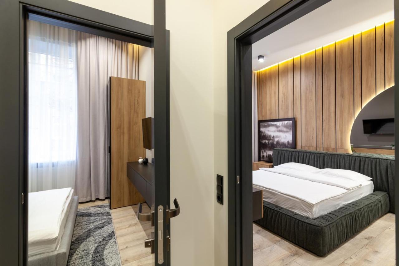 Royal Vip Apartment On Leontovicha 5 Lviv Dış mekan fotoğraf